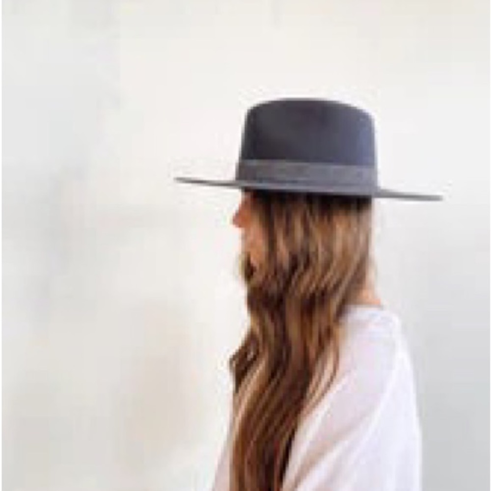 RIVER - DARK GREY